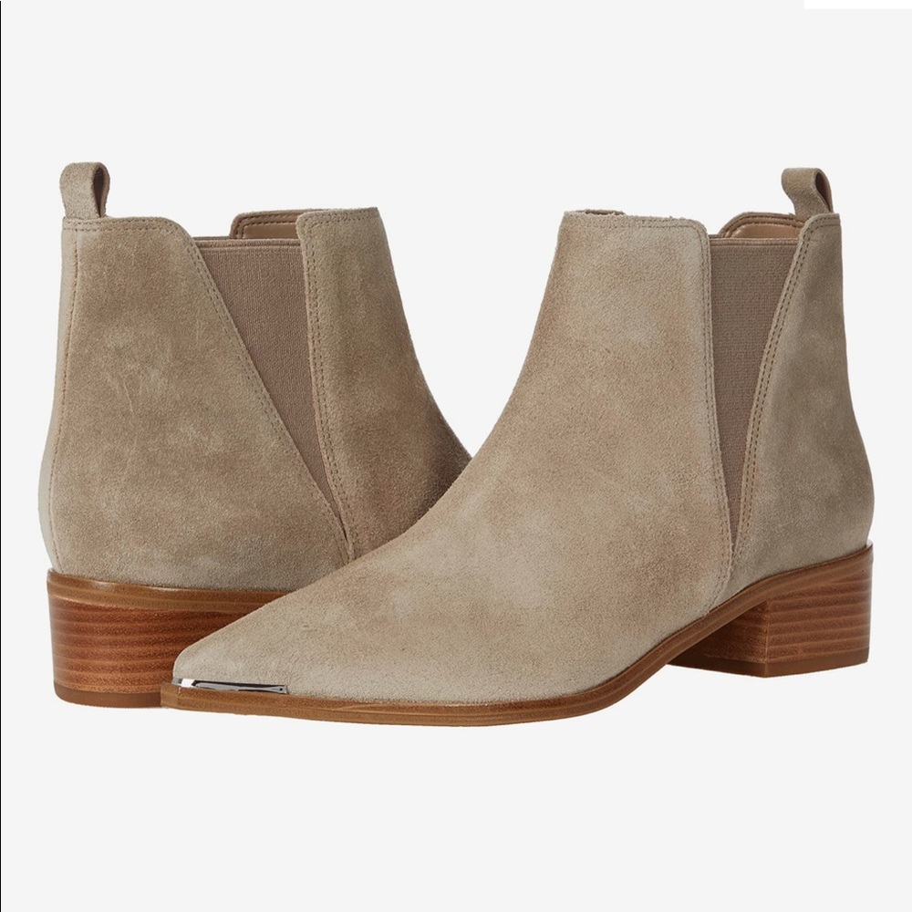 Marc Fisher YALE POINTY TOE CHELSEA BOOTIE